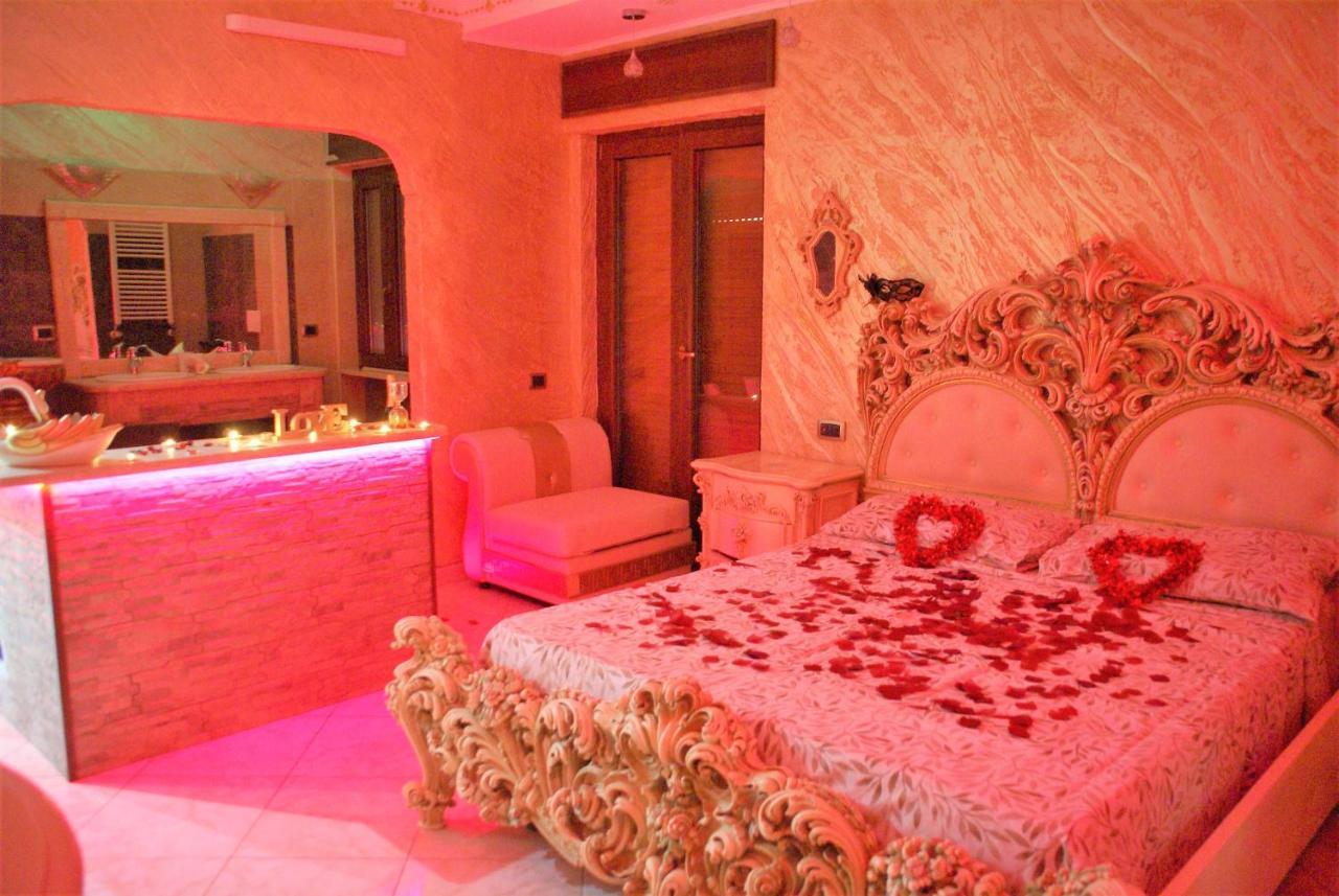 Gold Luxury Suite Home Roma Exterior photo